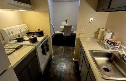 COZY STYLISH 1BR CONDO LED Ambience Private Entry Home Away From Home - Photo 4