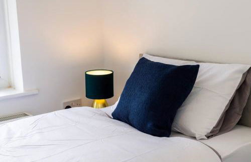 Spacious 3-Bed by Beatles Attractions & Transport - Foto 6