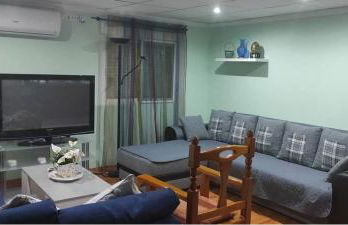 Habitaciones en planta superior independiente con piscina - barbacoa - Foto 28