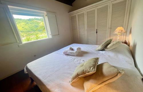 Vista dos sonhos na beira do mar de Angra com pier - Foto 51