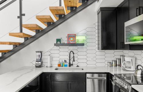 Quantum Tiny Loft at East End Revitalized - Foto 14