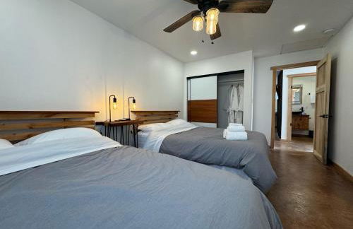 Vacation House in Ontario - Two Bedroom Brand New and Hand Made Furniture - Foto 32