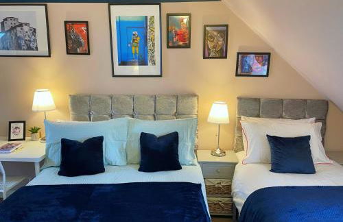 Mayflower 3 Bedrooms House 7 Beds 2 Showers Off Road Parking - Foto 2