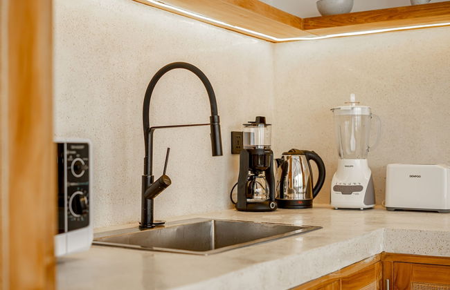 Udara by EVDEkimi - Spacious 4BR Pool villa with Lush garden at Artistic Center of Ubud - Foto 29