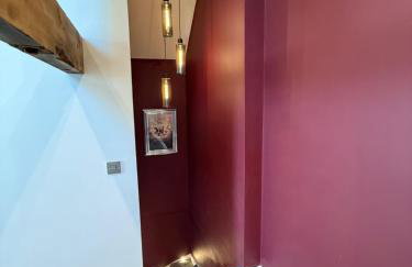 Cedar Barn - Nantwich, with Hot Tub - Foto 9