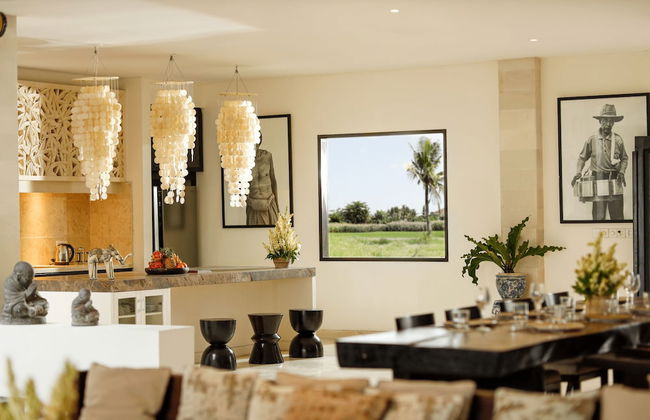 Black Beach Villa - Absolute Beachfront - Photo 12