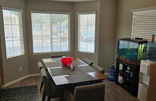 This cute 3 bedroom 2 and half bath is cozy - Photo 55