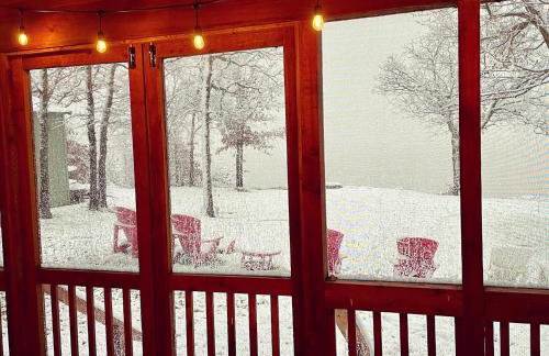 Blufftop Cabin Retreat Hot Tub and Fall Views! - Foto 5