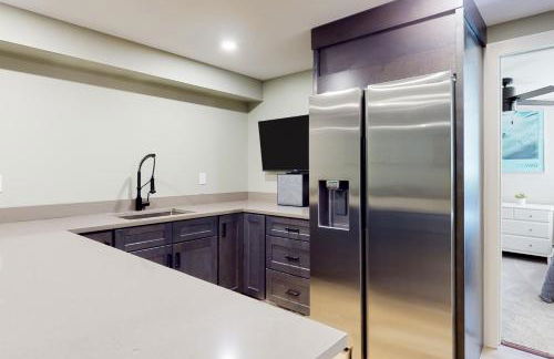 On Mountain Time - Photo 25