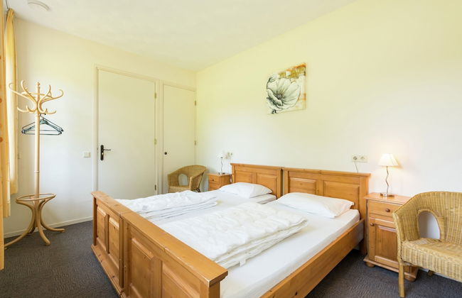 Farmhouse in Rheeze Near Forest and Meadows - Photo 4