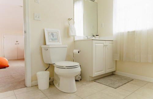 Urban Downtown Stamford Home 45 min to NYC with Garage And Yard - Foto 18