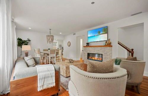 Remodeled Historic 1800s Carriage House, The Castle Garden, Colonial Modern Mansion - Foto 8