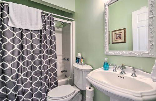 Luxe Lake House with Pool and Dock on Deep Water Cove! - Foto 19