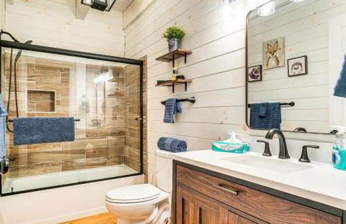 9 Mi to Lake Burton Cabin with Deck Near Helen - Foto 11