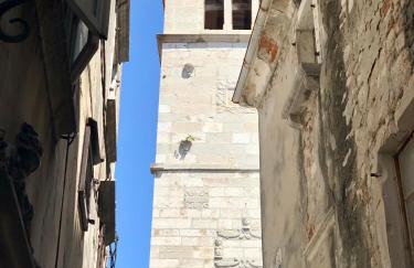 SeaYou!***Charming 1-bedroom rental unit in the old city center of Cres - Foto 23