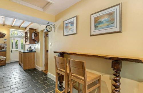 Pendre Farmhouse Llwyndafydd - Photo 7