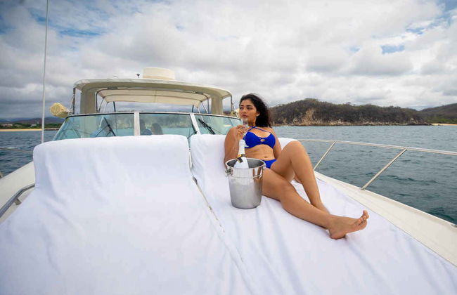 Private Boat Rental with Skipper in Huatulco - Photo 3