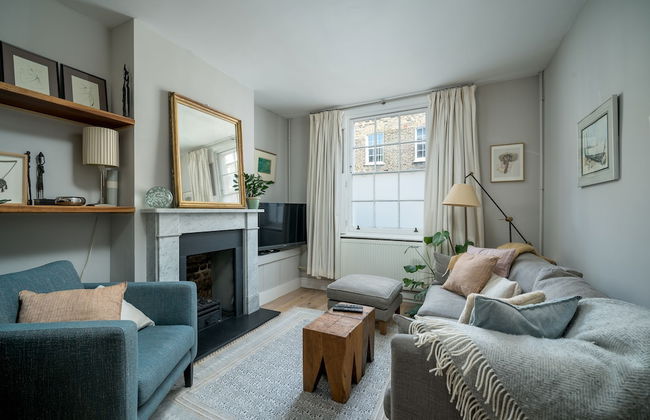 JOIVY Contemporary 2-Bed House W/ Private Garden - Foto 11