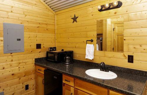 Log Cabin for Family Glamping Vacation near San Antonio - Foto 16