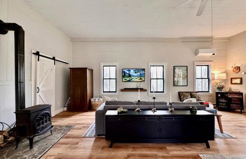 Fire Pit, Private & Stylish Birdsong Schoolhouse - Foto 19