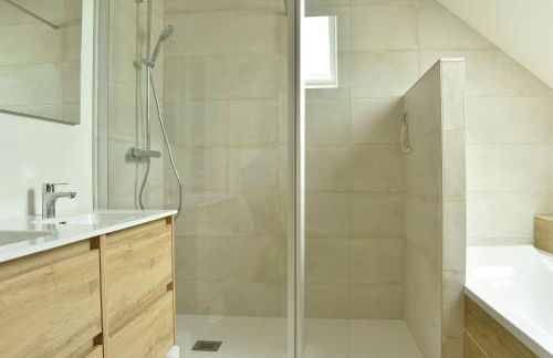 Gîte La Mancellière - Maison familiale 12-15 pers, grand jardin, jeux & pétanque - Pleine nature - Foto 18