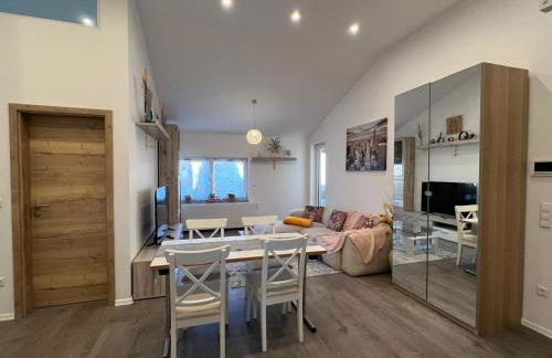 VipStay - Stilvoll und geräumige Apartments mit Terasse oder Balkon, Küche, kostenloses Parken, WLAN, Smart Tv - Foto 35