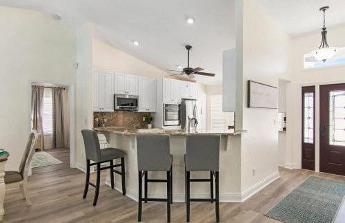 Beach Getaway - Private Heated Pool & 2 King Beds - Foto 10