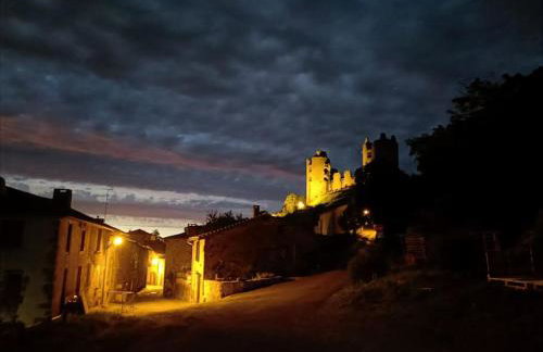 Chateau-une - a Beautiful historic medieval holiday rental. - Foto 51
