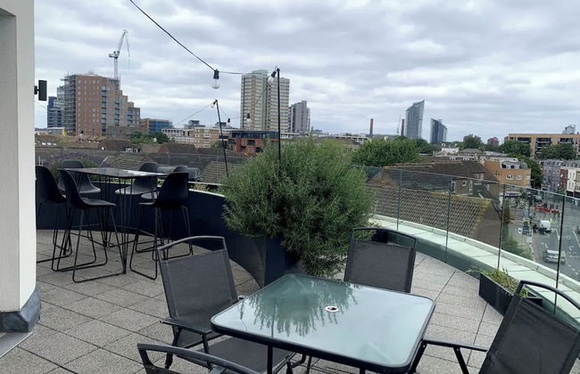 Stylish 2BD Flat With Private Balcony - Battersea - Foto 20