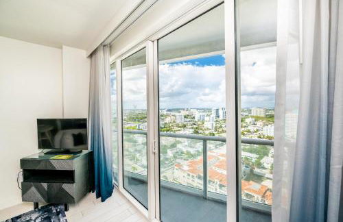 High Floor Luxury 2BR 2BA, Sleeps 6, Resort Access - Horizon by HomeStakes Stays - Foto 51