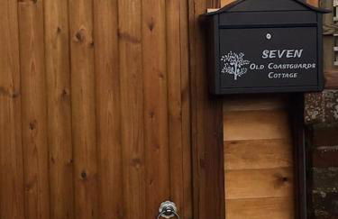 Stay in our beautiful 1850’s Coastguards Cottage. - Photo 17