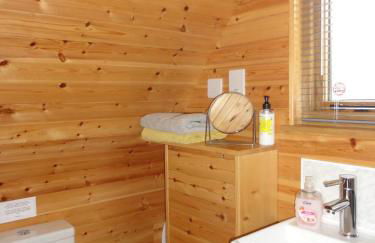 Cosy Cabins at Westfield Farm, Isle of Wight - Photo 16