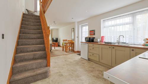 Spacious Self Contained Annexe with Parking - Pass the Keys - Foto 5, Other