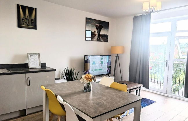 Rugby - Apartment - Sleeps 4 - Parking - Foto 8