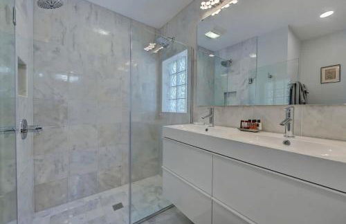 Comfortable 1BR Myers Park Oasis - Foto 18