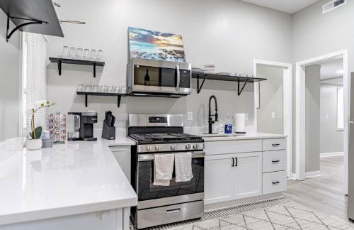 Sleek Urban Getaway Paristown-Highlands-Germantown - Foto 8