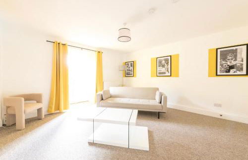 Luxury Breakfast at Tiffany's with FREE PARKING by Prescott Apartments - Foto 3