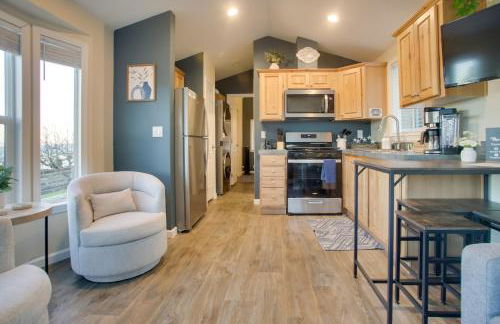 11 Mi to Port Townsend Ferry Cottage with View! - Foto 1