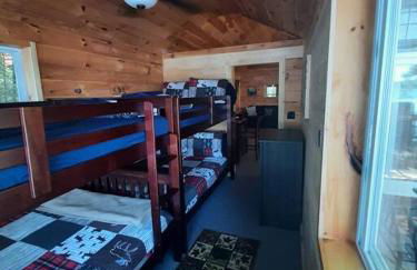 Sunrise Views Cabin with King Bed, Bar & Game Room - Foto 9