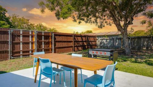 Modern 3 2 two Kings hot tub Fire pit 16min to Wine Trail Nearby Pickleball Courts Pools - Foto 2