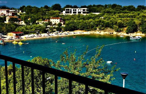 VILLAMAR beachfront apartments with FREE private parking - Foto 1