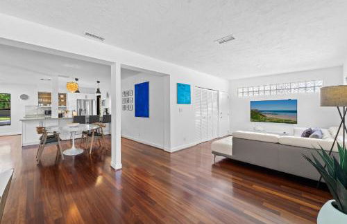 7 Minutes to Beach Saltwater Pool Open Floor Plan - Foto 12