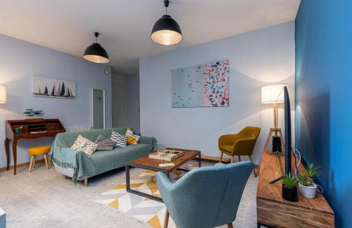 Large 3 Bdr City Center - Photo 2