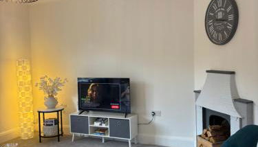 2 Bed Contractor Accommodation - 15min Drive to Heathrow & Windsor - Foto 3