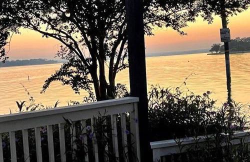 Linda's Lake House Waterfront Home on Lake Conroe - Foto 35