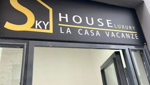 SKY HOUSE LUXURY - Photo 3