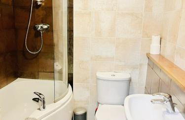 Stylish 3-Bedroom Mill Conversion near Leeds - Foto 25