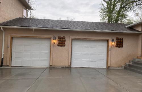 Huge Cozy Home with Many Bedrooms in Ivywild - Foto 16