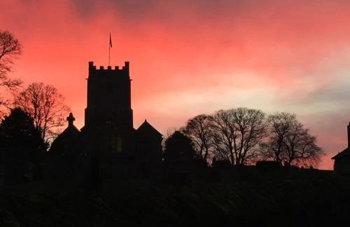 4 bedroom detached house in the heart of Chagford - Photo 41