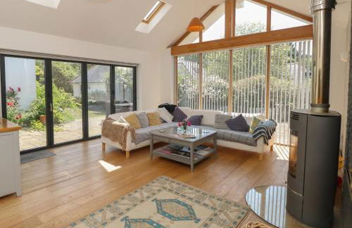 Guildford Farmhouse - Photo 15